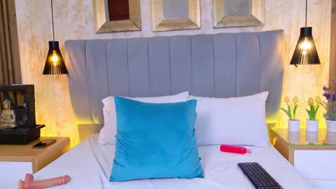 Dana Montoya online show from March 18, 8:03 pm