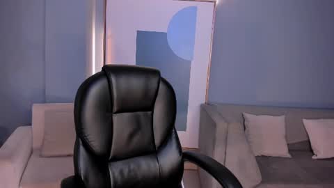 Tiffanny Sins online show from June 23, 3:37 am