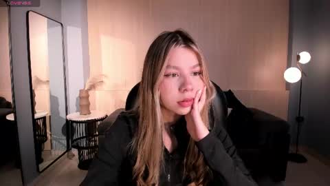 Tiffanny Sins online show from June 16, 2:56 am