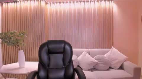 Tiffanny Sins online show from July 10, 5:19 am