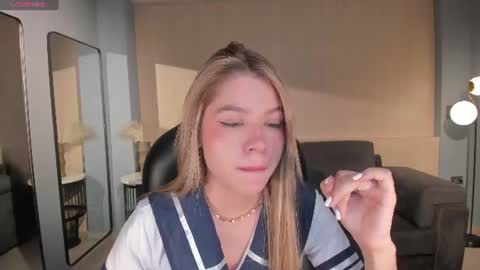 Tiffanny Sins online show from June 22, 3:25 am