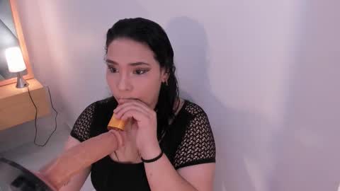 Tiffany online show from October 18, 2:03 am