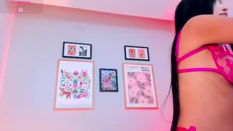 tiffany_low online show from July 28, 3:21 pm