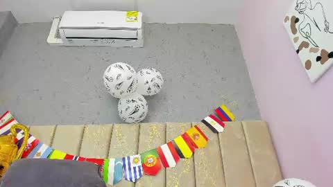 tiffany_mendez online show from June 23, 12:03 pm