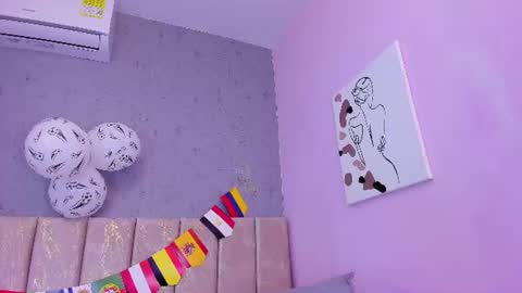 tiffany_mendez online show from June 22, 12:02 pm