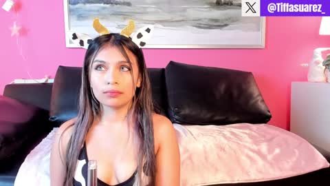 Snapshot of tiffanysuarez_ chatting on January 15, 1:41 pm Stefany Suarez online show from January 15, 1:41 pm
