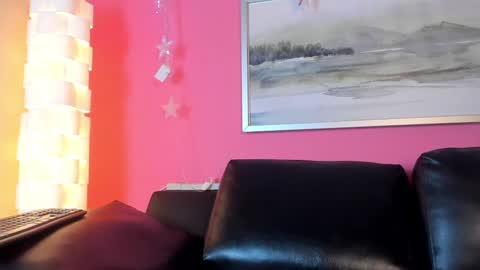 Snapshot of tiffanysuarez_ chatting on January 24, 4:39 pm Stefany Suarez online show from January 24, 4:39 pm