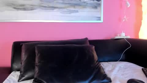 Snapshot of tiffanysuarez_ chatting on October 8, 8:46 pm Stefany Suarez online show from October 8, 8:46 pm