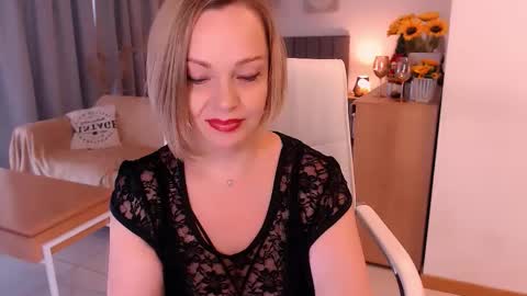 Tilly online show from January 17, 8:38 pm