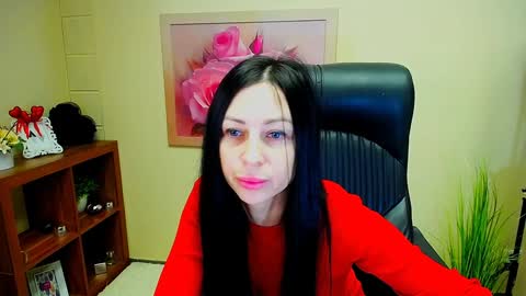 Snapshot of timeparadice chatting on December 18, 9:04 am Luisa online show from December 18, 9:04 am