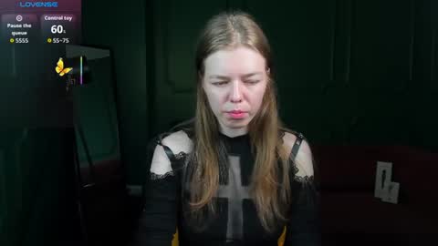 tina_tayllor__ online show from June 15, 9:04 pm