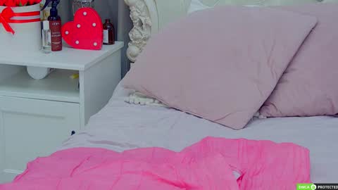 Tina online show from November 28, 4:59 am