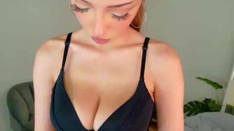 Tina online show from July 28, 2:13 pm