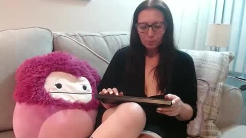 TinaTina online show from April 29, 12:03 am