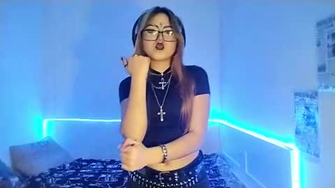 Kate online show from March 13, 2:29 pm