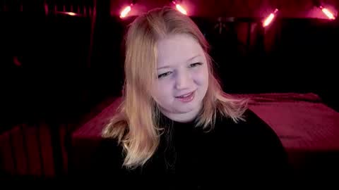 TinkerrBelll online show from January 31, 8:18 pm