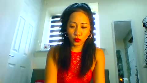 Tinyasian911718 sweetinyasian instagram online show from January 27, 12:48 pm