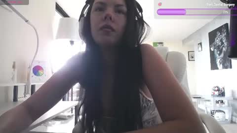 stage Kylie Sinner  brand CLITBAIT online show from July 7, 7:38 pm