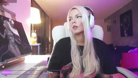 stage Kylie Sinner  brand CLITBAIT online show from May 15, 11:18 pm
