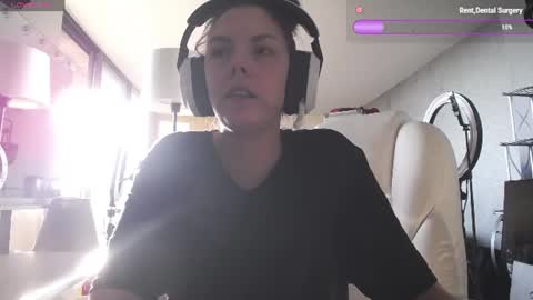 stage Kylie Sinner  brand CLITBAIT online show from June 16, 10:22 pm