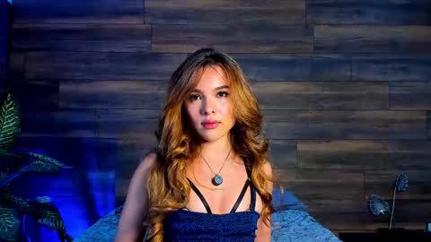 Instagram  tinyw0nder online show from October 15, 10:01 pm