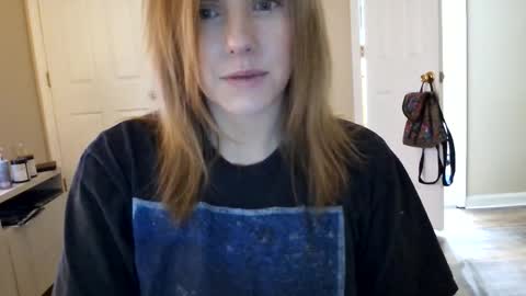 tinywithtiddies online show from February 14, 4:47 am