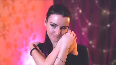 Elizabeth online show from January 3, 8:43 pm