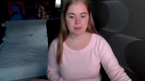 tori_blond online show from October 23, 6:30 am