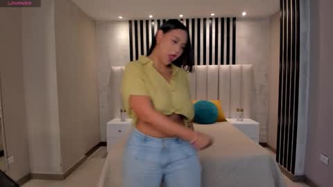 Tori Cross online show from December 22, 1:03 pm