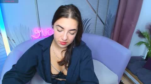 Victoria  online show from July 11, 2:22 am