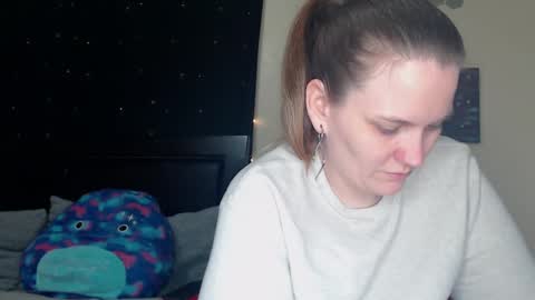 Snapshot of toxiclilly chatting on January 22, 8:18 am Lilly Miss Mistress Goddess Maam Queen Boss online show from January 22, 8:18 am