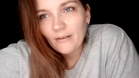 Lilly Miss Mistress Goddess Maam Queen Boss online show from April 15, 4:40 pm