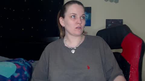 Snapshot of toxiclilly chatting on February 8, 9:24 am Lilly Miss Mistress Goddess Maam Queen Boss online show from February 8, 9:24 am