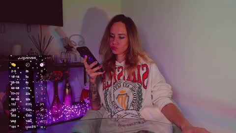 Hey my name is Kiri Kiri online show from December 18, 8:36 pm