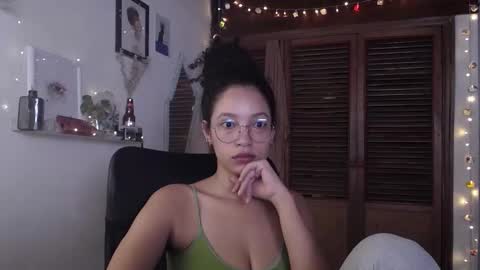 Emily online show from February 28, 4:31 pm