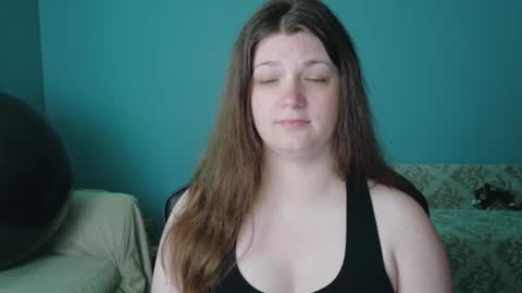 TreeJeanne online show from June 20, 5:27 pm