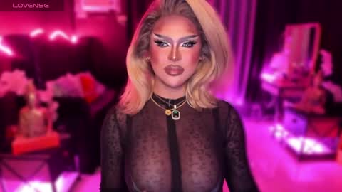 Jade online show from May 31, 1:50 pm