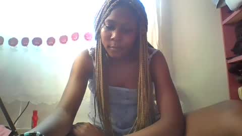 tresyamber online show from July 9, 9:55 am