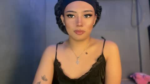trexie_fucks15 online show from July 4, 3:30 pm