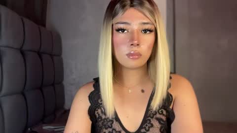 trexie_fucks15 online show from July 28, 9:29 am