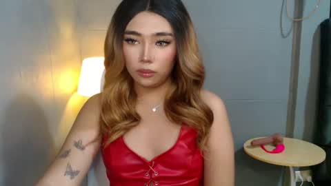 trexie_fucks15 online show from November 27, 6:38 am