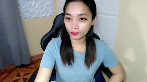 tricia_slut online show from August 2, 5:21 am