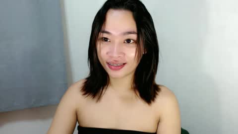 tricia_slut online show from December 18, 5:23 am