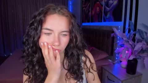 TriciaDaisy online show from July 29, 10:26 am