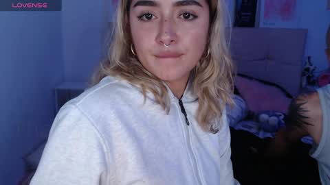 trinitych_ online show from April 2, 4:43 am