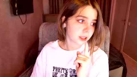 tripleprinces online show from November 25, 5:15 pm