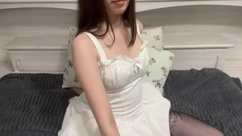Evelyn online show from May 26, 12:15 pm
