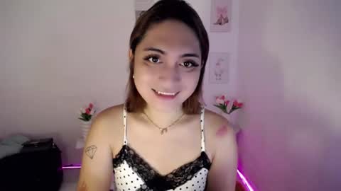 Trixie Love online show from August 5, 2:29 am