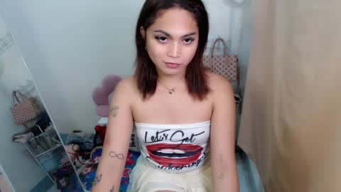 Trixie Love online show from June 29, 8:32 am