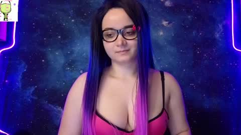 trixiedoescamcam online show from April 28, 2:27 am